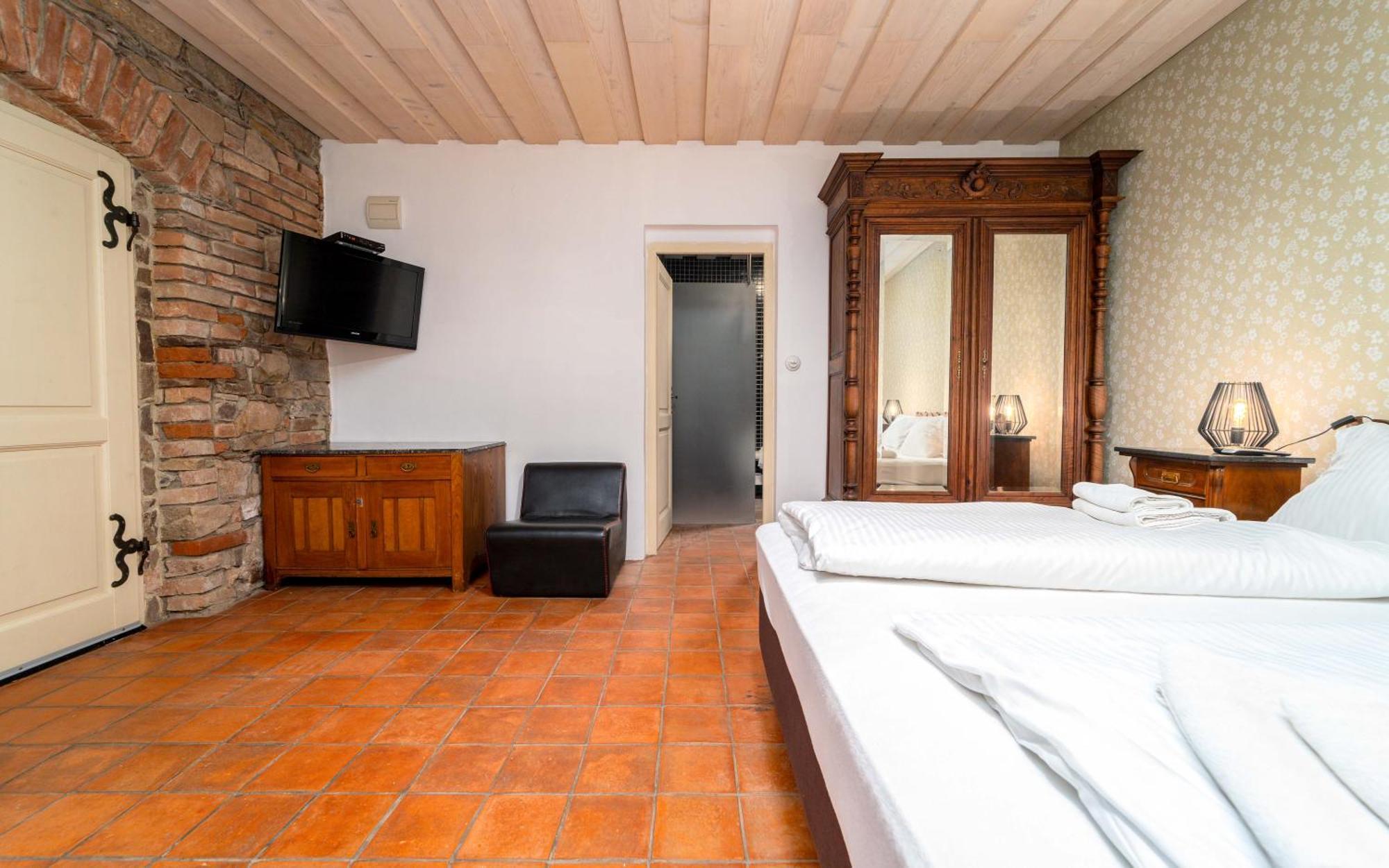 Porcuv Mlyn Hotel Bykovice Екстериор снимка