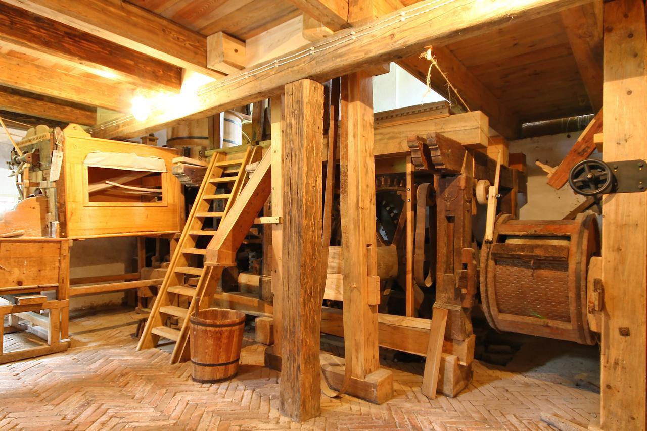 Porcuv Mlyn Hotel Bykovice Екстериор снимка